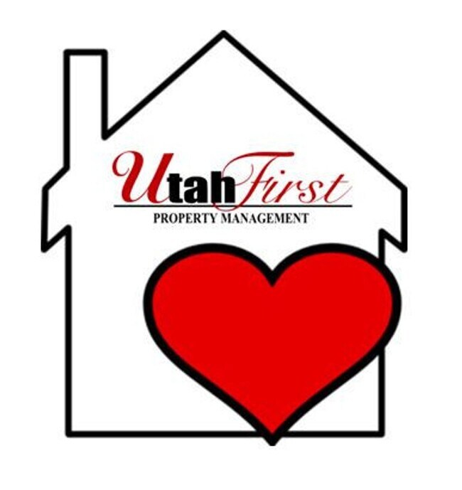 Building Photo - 3 bed 2 bath townhome with garage