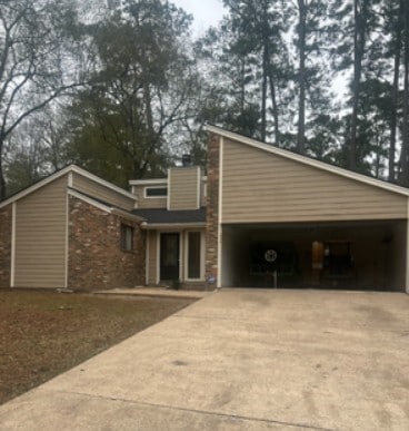 Building Photo - 431 Evergreen Dr