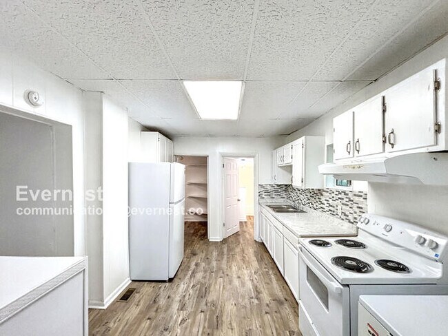 Foto del edificio - 4509 Highland Ave