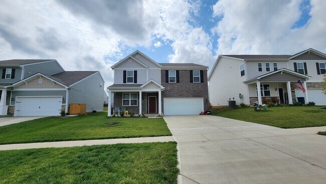 Foto del edificio - Spacious 4 Beds 3 Baths in Shelbyville
