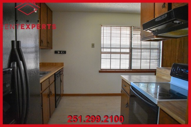 Foto del edificio - 1324 Middle Ring Rd