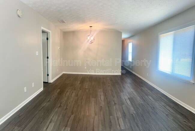 Foto del edificio - 1614 Riverside Trail NE