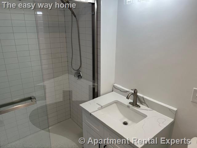 Foto del edificio - 8 Sixth St Unit #1