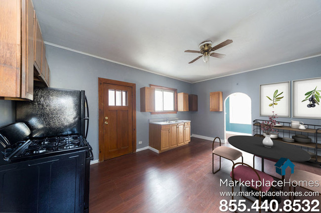 Building Photo - 4606 2nd St