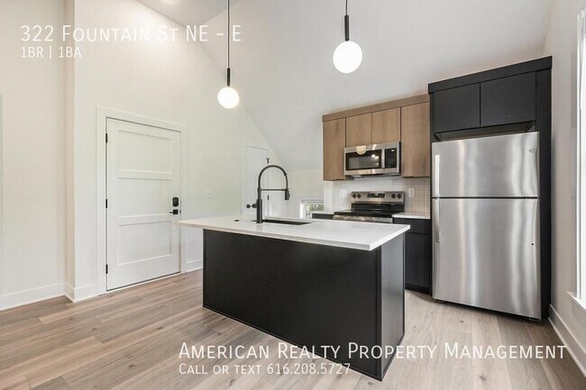 Building Photo - 322 Fountain St NE