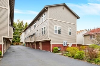 Building Photo - 840 N 145th Ln