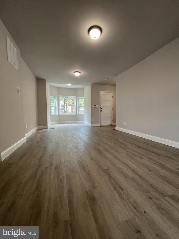 Building Photo - 2543 Garrett Ave