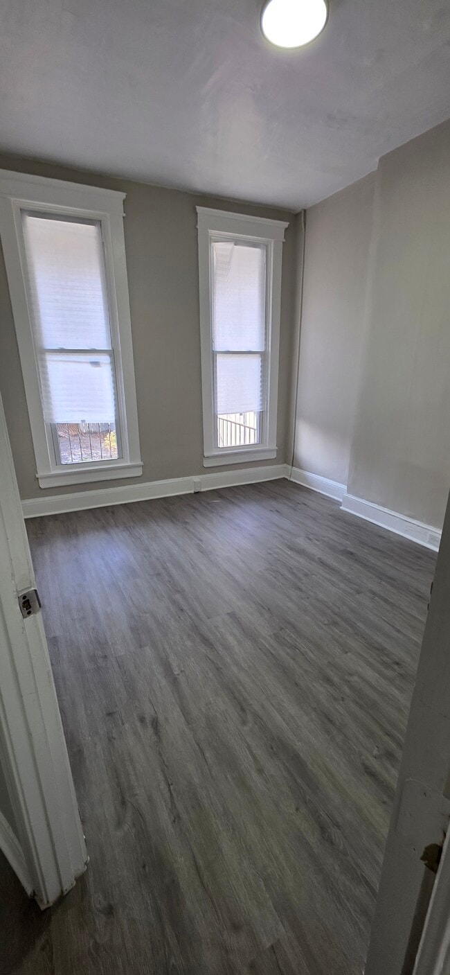 Foto del edificio - 1411 Bloomingdale Rd