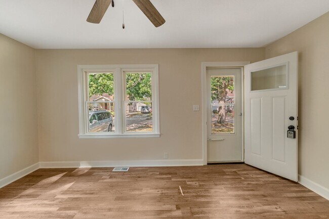 Building Photo - Newly Renovated Home For Rent NOW!!