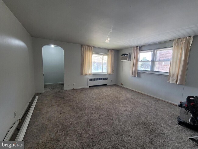 Foto del edificio - 1037 Levick St