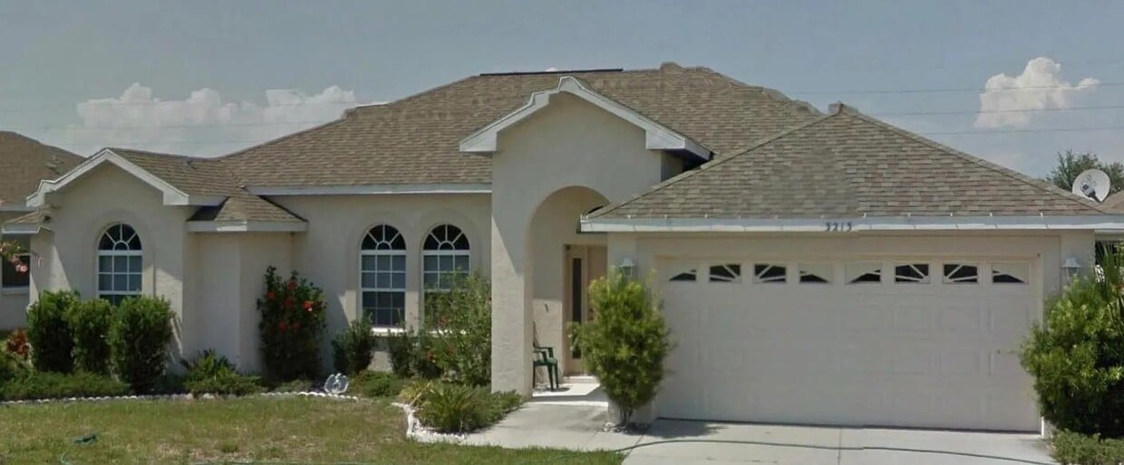 Primary Photo - 3213 45th Ave E