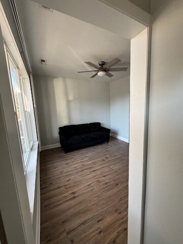 Sala de estar - 3753 S Hermitage Ave