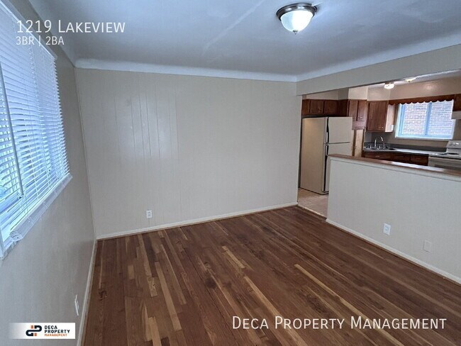 Foto del edificio - 1219 Lakeview-