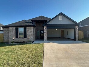 Building Photo - 6905 SW High Meadow Blvd