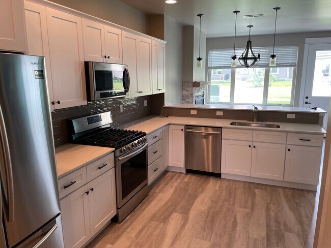 Building Photo - 2689 Blackbird Dr