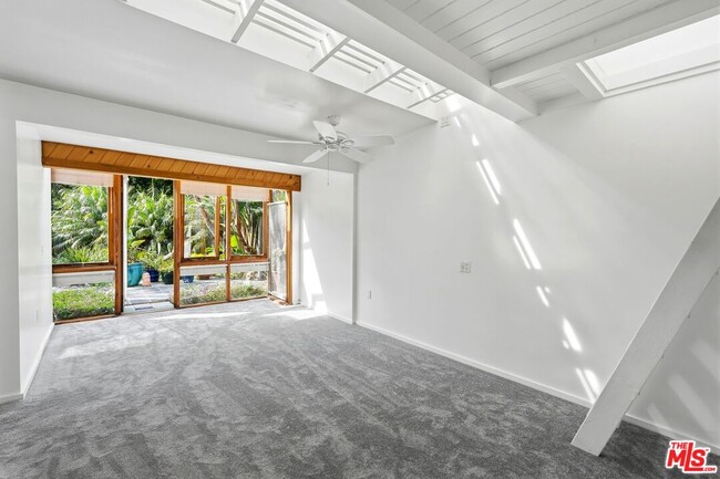 Building Photo - 6456 Surfside Way