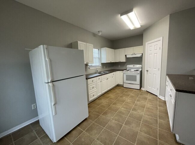 Foto del edificio - 3118 Barberry Dr