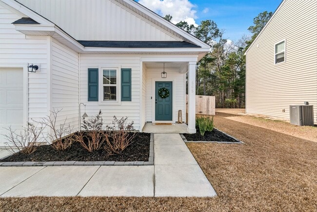 Foto del edificio - Modern Moncks Corner Home!