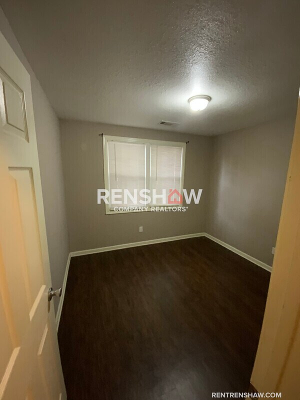 Foto del edificio - 529 N Sampson Ave