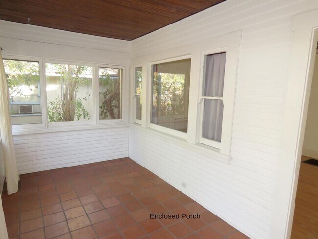 Building Photo - 274 Mariposa Ave