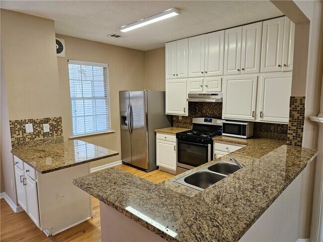 Building Photo - 2784 Terrell Trace Dr SE