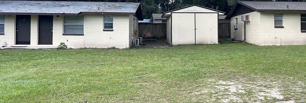 Foto principal - 8129 Cass Rd