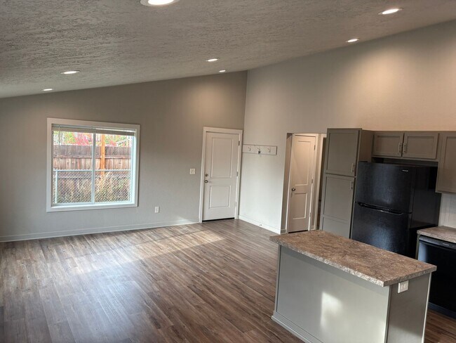 Foto del edificio - Charming NW Salem Home for Rent