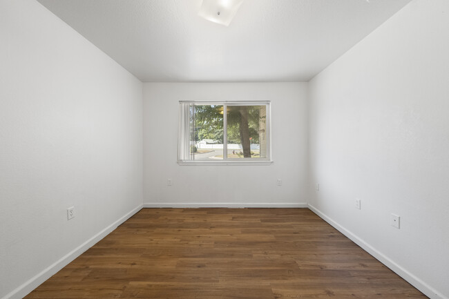 Building Photo - Courtyards at Sheridan