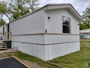 Building Photo - 209 Ave