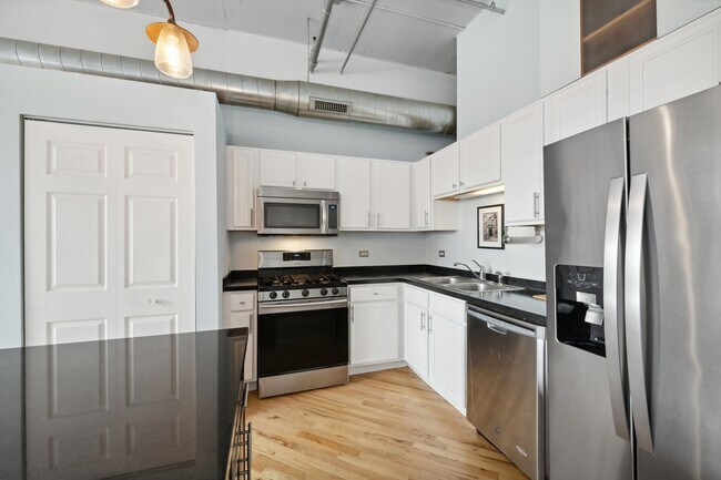 Foto del edificio - 500 S Clinton St