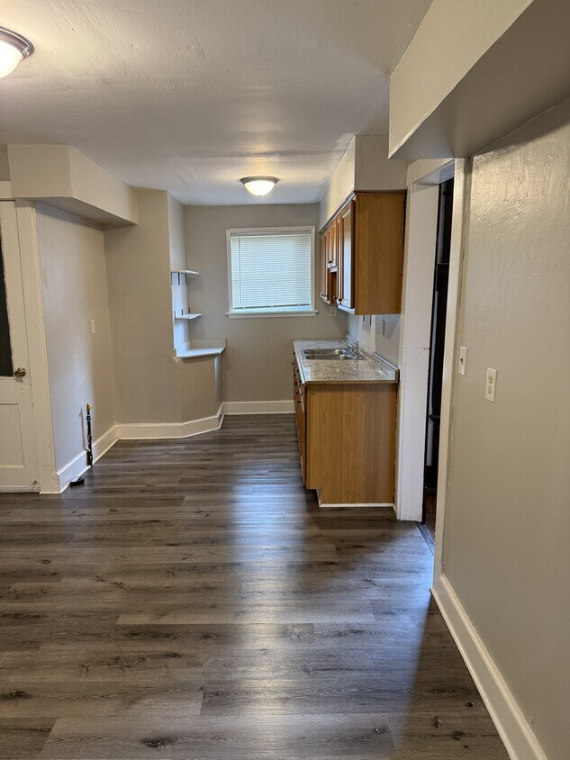 Primary Photo - 2124 N 45th St