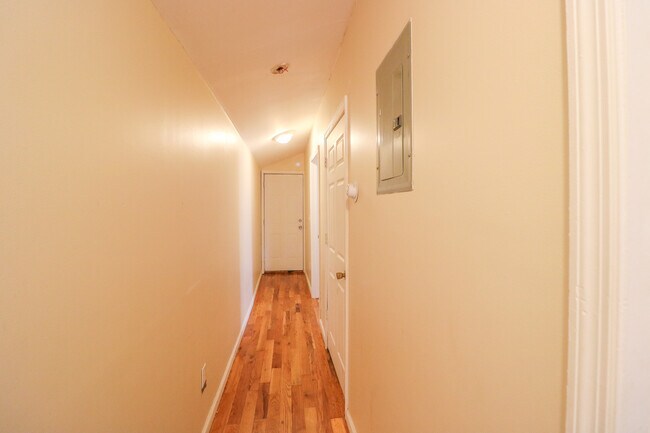 Foyer - 126 Pugsley Ave