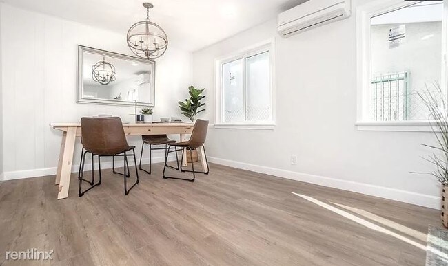 Foto del edificio - 2 br, 1 bath House - 902 W 134th St