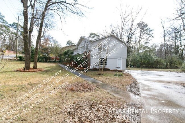 Building Photo - 1309 5 Mile Rd