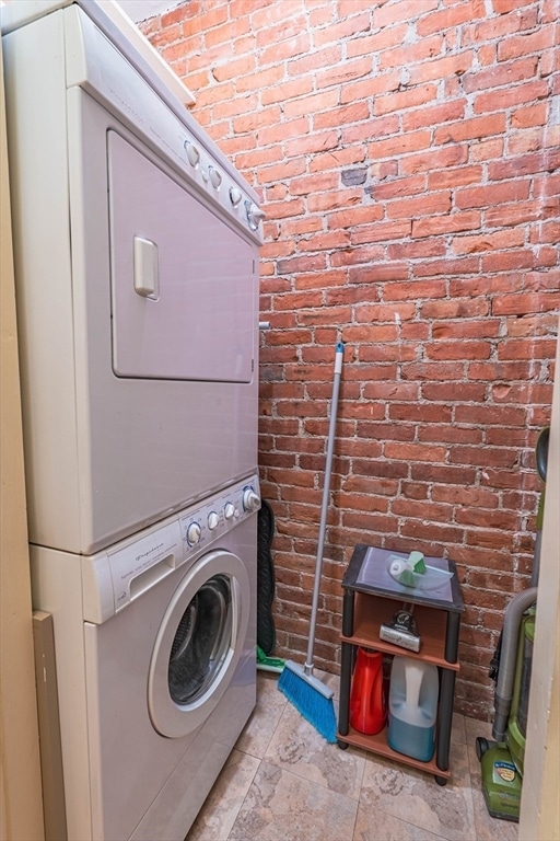 Building Photo - 254 W Newton St