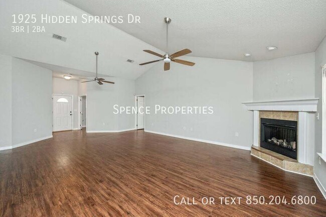 Foto del edificio - 1925 Hidden Springs Dr
