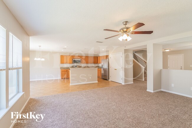 Building Photo - 1479 Dunns Lake Dr E