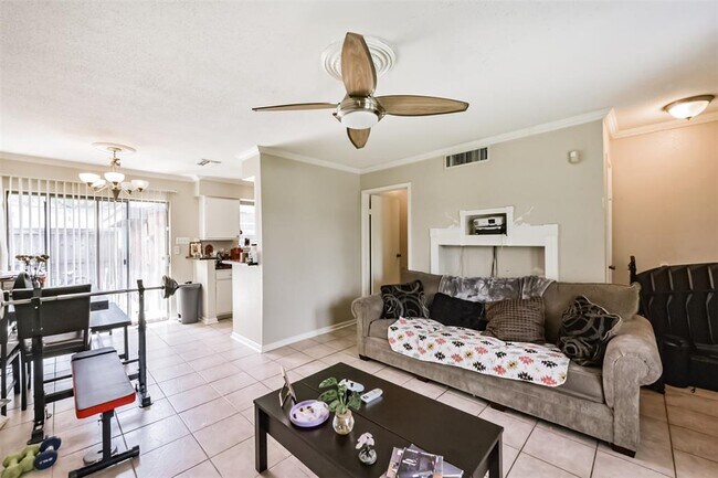 Foto del edificio - 8801 Hammerly Blvd