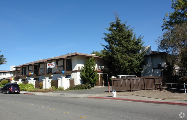 Building Photo - Villa Alvarado Apartments