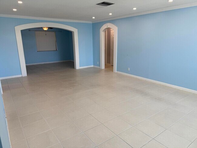 Foto del edificio - 124 SW 9th St