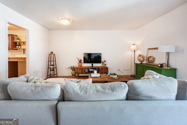 Foto del edificio - 408 Sycamore Dr