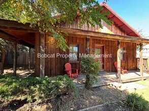 Building Photo - 1015 US-395