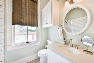 Building Photo - 1121 Market St