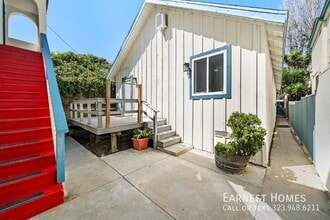 Building Photo - 38 20th Ave