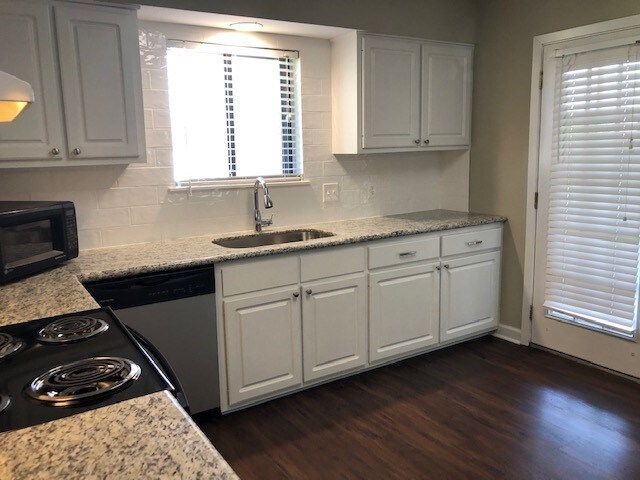 Foto principal - 1003 Windrose Dr