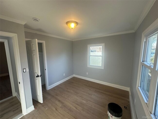 Building Photo - 11 Belfry Ln