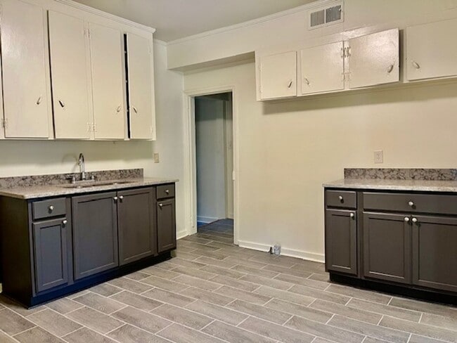 Foto del edificio - Tyler Street #102