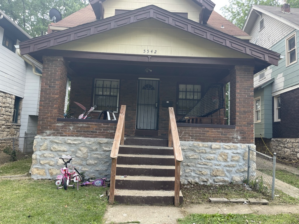 Foto principal - 5542 Olive St