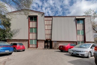 Building Photo - 2207 Leon St