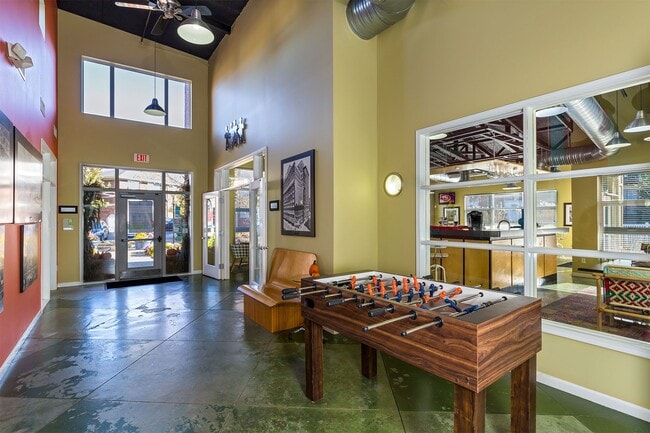 Building Photo - District Royal Oak